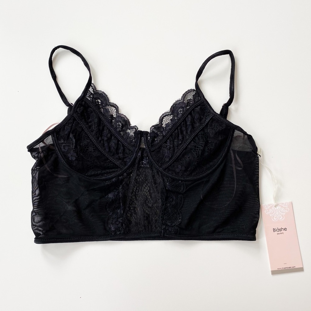 NWT Black Lace Bralette w/ Mesh Back